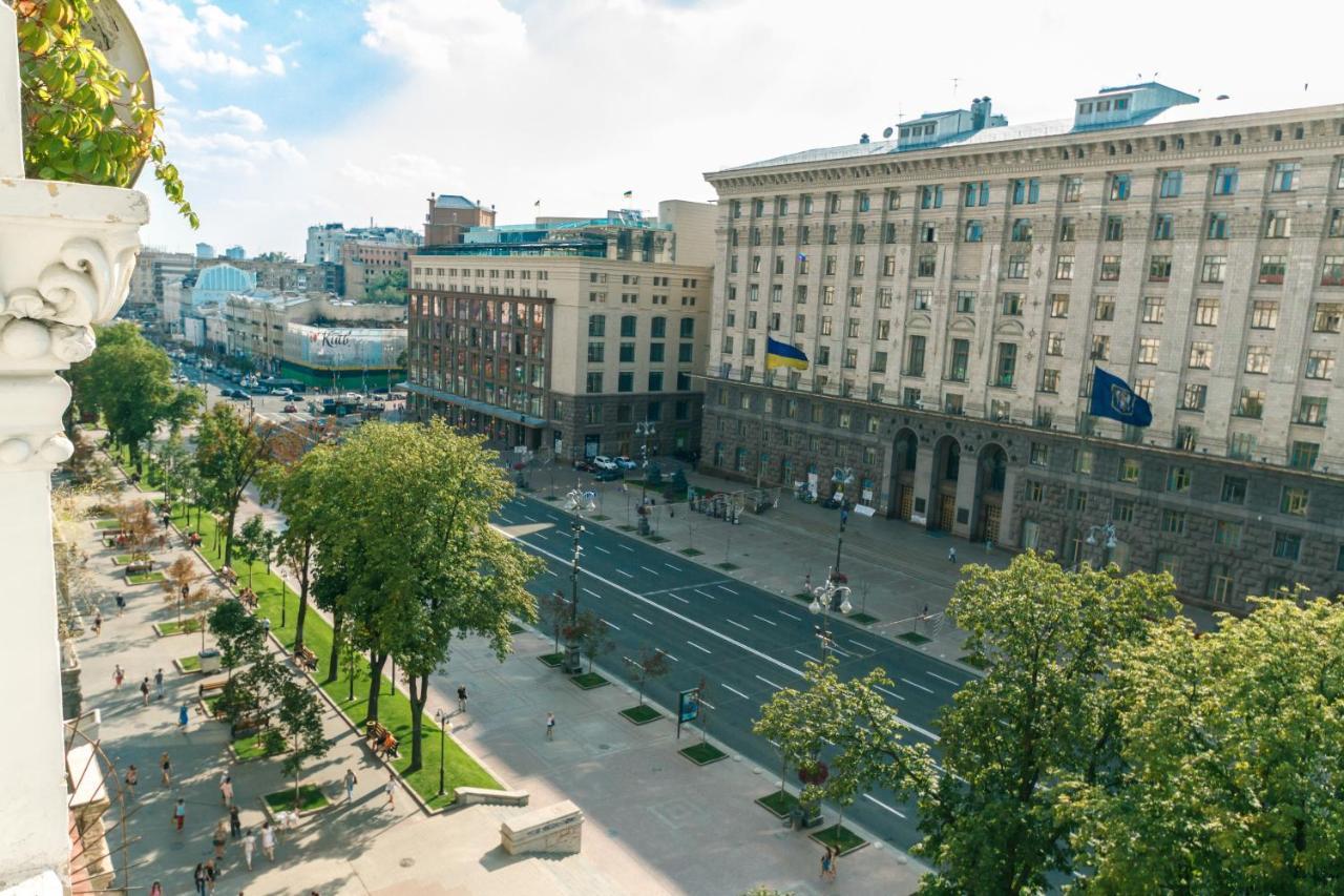 Ukraine On Kreshchatik *