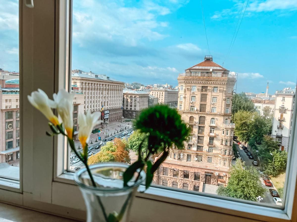Ukraine On Kreshchatik * Kyiv