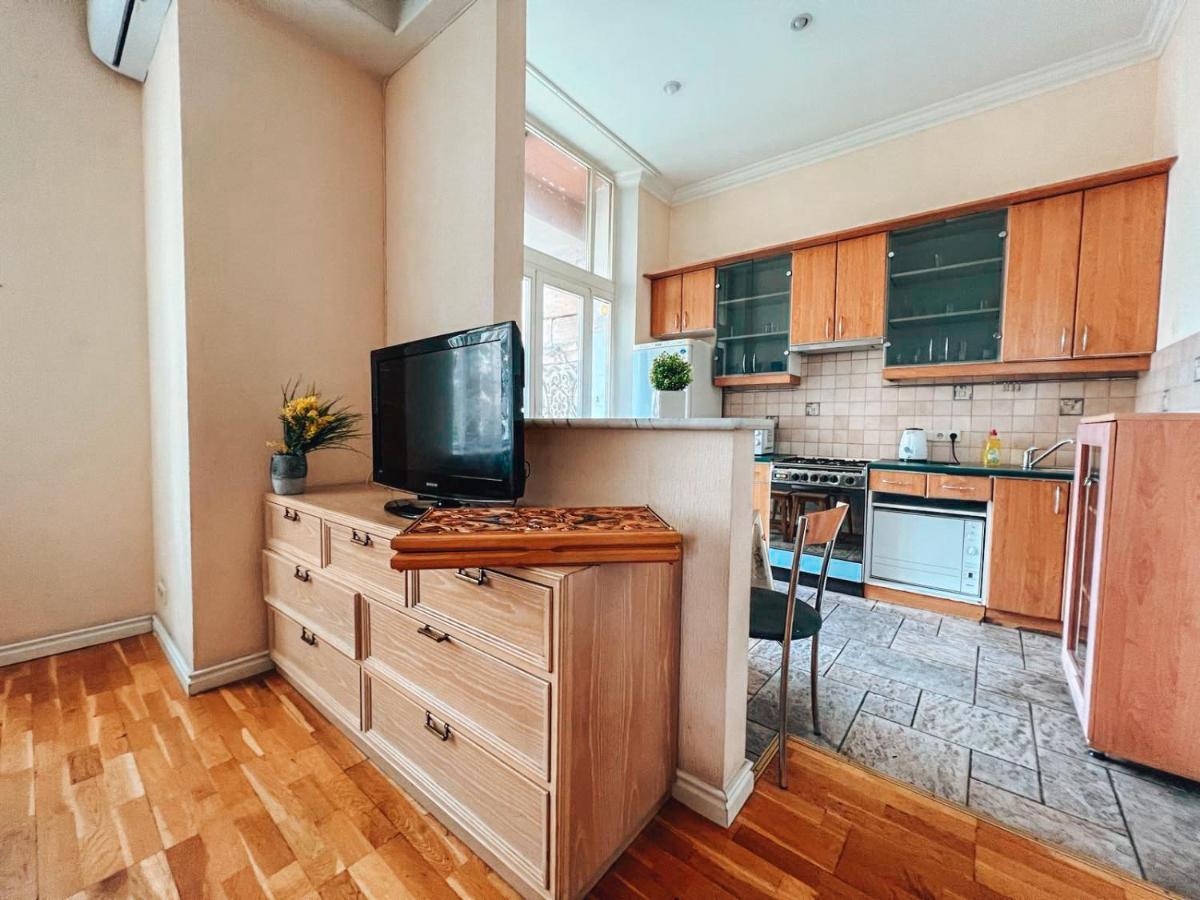 Apartment Ukraine On Kreshchatik