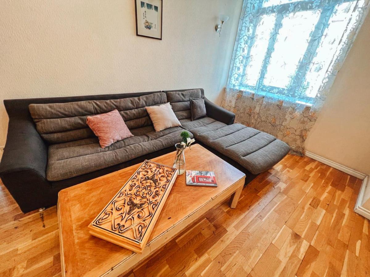 Apartment Ukraine On Kreshchatik *
