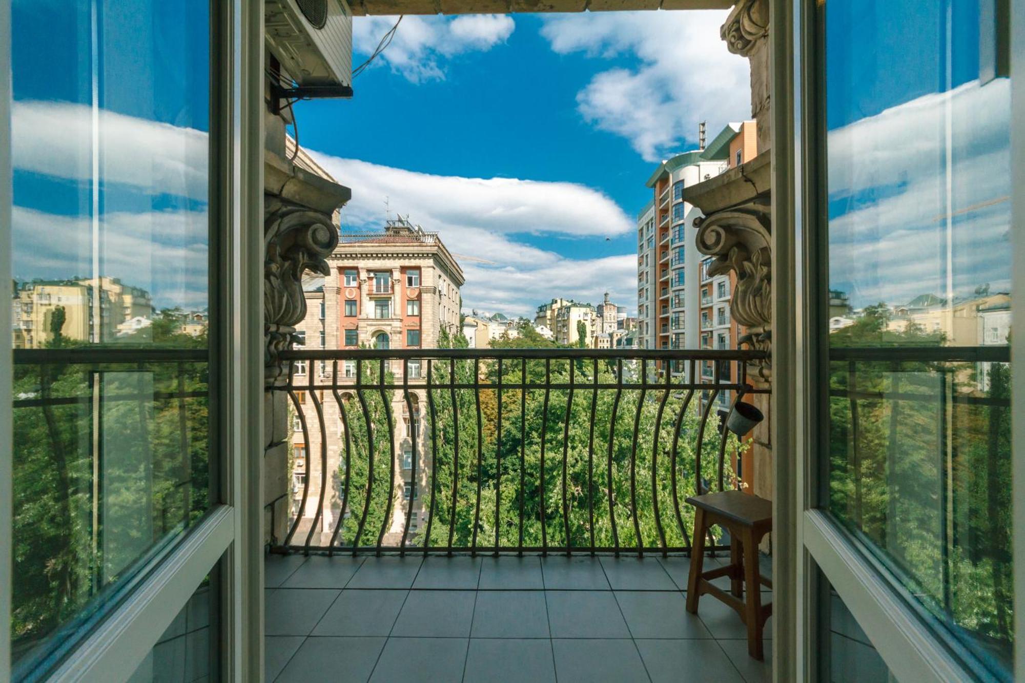 Ukraine On Kreshchatik Apartment Kyiv